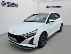 Weiß Neu 2025 Hyundai i20 Trend Limousine | 22.490 € (Etwas zu teuer)