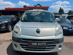Silber Gebraucht 2012 Renault Kangoo Happy Family Van / Kleinbus | 2.990 € (Superpreis)