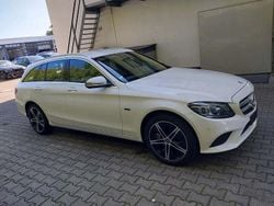 Weiß Gebraucht 2020 Mercedes C300e Avantgarde Kombi | 24.900 € (Guter Preis)