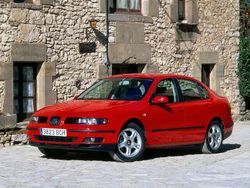 Rot Gebraucht 1999 Seat Toledo Limousine | 1.850 €