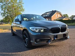 Grau Gebraucht 2017 BMW 118 Kleinwagen | 16.699 € (Fairer Preis)