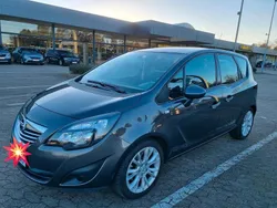 Grau Gebraucht 2011 Opel Meriva Van / Kleinbus | 6.950 € (Teuer)