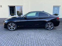 Schwarz Gebraucht 2017 BMW 230 Sport Line Coupé | 15.900 €