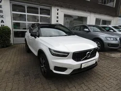 Weiß Gebraucht 2019 Volvo XC40 R-Design SUV | 27.900 € (Fairer Preis)