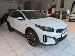 Weiß Neu 2025 Kia XCeed Comfort SUV | 29.890 € (Fairer Preis)