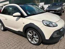Weiß Gebraucht 2015 Opel Adam Rocks Rocks Kleinwagen | 7.200 € (Guter Preis)