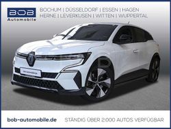 Weiß Gebraucht 2022 Renault Mégane Evolution Limousine | 27.777 € (Fairer Preis)