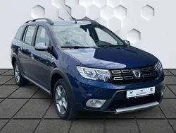 Blau Gebraucht 2018 Dacia Logan Stepway Limousine | 8.940 € (Guter Preis)
