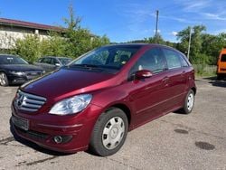 Rot Gebraucht 2007 Mercedes B150 Van / Kleinbus | 1.999 € (Superpreis)