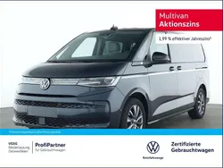 Blau Gebraucht 2024 VW Multivan Style Van / Kleinbus | 60.390 € (Etwas zu teuer)