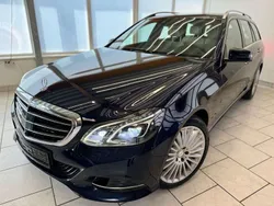 Cavansitblau metalliclack Gebraucht 2013 Mercedes E500 Kombi | 39.999 €