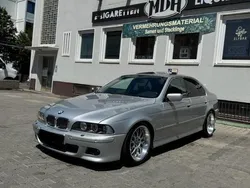 Silber Gebraucht 2001 BMW 525 M Sport Limousine | 10.900 €