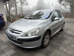 Silber metallic Gebraucht 2004 Peugeot 307 Premium Limousine | 2.900 € (Fairer Preis)