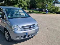 Silber Gebraucht 2005 Opel Meriva Van / Kleinbus | 3.299 € (Fairer Preis)