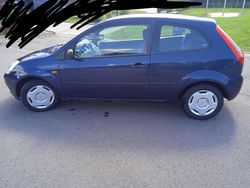 Blau Gebraucht 2004 Ford Fiesta Kleinwagen | 1.100 € (Fairer Preis)