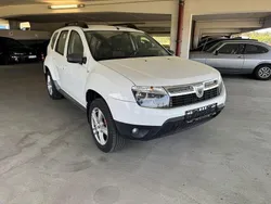 Weiß Gebraucht 2013 Dacia Duster Lauréate SUV | 7.590 € (Teuer)
