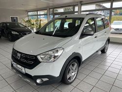 Weiß Gebraucht 2022 Dacia Lodgy Stepway Van / Kleinbus | 14.999 € (Fairer Preis)