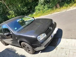 Schwarz Gebraucht 2000 VW Golf IV Kombi | 1.890 € (Teuer)