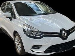 Weiß Gebraucht 2017 Renault Clio IV Limousine | 7.999 € (Fairer Preis)