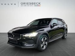 Onyx black / metallic Gebraucht 2022 Volvo V60 CC Plus Kombi | 30.980 € (Superpreis)