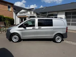 Silber Gebraucht 2021 Mercedes Vito Van / Kleinbus | 31.999 €