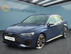 Blau Gebraucht 2024 Audi S3 Sport Limousine | 43.549 € (Guter Preis)