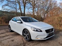 Grau Gebraucht 2013 Volvo V40 Momentum Limousine | 9.500 € (Etwas zu teuer)