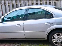 Silber Gebraucht 2002 Ford Mondeo Ghia Limousine | 1.000 € (Fairer Preis)