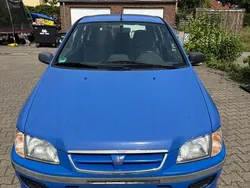 Blau Gebraucht 1998 Mitsubishi Space Star Van / Kleinbus | 800 €