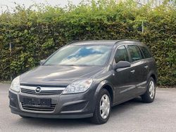 Grau Gebraucht 2009 Opel Astra Kombi | 2.999 € (Etwas zu teuer)