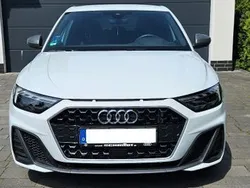 Weiß Gebraucht 2020 Audi A1 Sportback S-Line Kleinwagen | 24.990 € (Guter Preis)