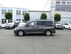 Grau Gebraucht 2022 VW Caddy Maxi Van / Kleinbus | 23.150 € (Fairer Preis)