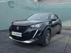 Schwarz Gebraucht 2021 Peugeot e-2008 SUV | 15.299 € (Guter Preis)
