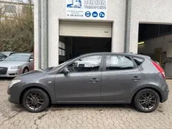 Grau Gebraucht 2007 Hyundai i30 Classic Limousine | 2.300 € (Fairer Preis)