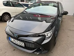 Schwarz Gebraucht 2020 Toyota Corolla Comfort Kombi | 18.900 € (Fairer Preis)