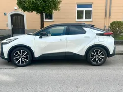 Weiß Gebraucht 2024 Toyota C-HR SUV | 29.900 € (Fairer Preis)
