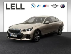 Grau Neu 2025 BMW 520 M Sport Limousine | 68.980 € (Etwas zu teuer)