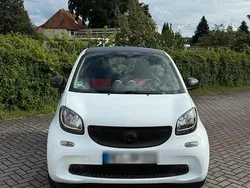 Weiß Gebraucht 2015 Smart ForTwo Coupé Kleinwagen | 6.500 €