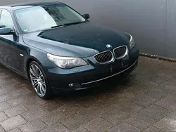 Grün Gebraucht 2007 BMW 530 Limousine | 5.500 € (Guter Preis)