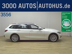Weiss Gebraucht 2021 BMW 320 Sport Line Kombi | 16.990 € (Guter Preis)