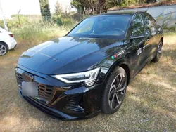 Mythosschwarz metallic Gebraucht 2024 Audi Q8 e-tron S-Line SUV | 67.690 € (Etwas zu teuer)