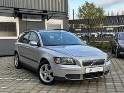 Silber Gebraucht 2005 Volvo V50 Kinetic Kombi | 4.970 € (Teuer)