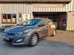 Steel gray metallic Gebraucht 2015 Hyundai i30 Classic Limousine | 7.450 € (Fairer Preis)