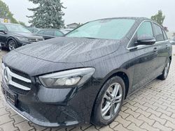 Schwarz Gebraucht 2019 Mercedes B220 Van / Kleinbus | 20.290 € (Fairer Preis)