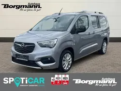 Ozean blau Gebraucht 2022 Opel Combo Life Ultimate Van / Kleinbus | 24.450 € (Fairer Preis)