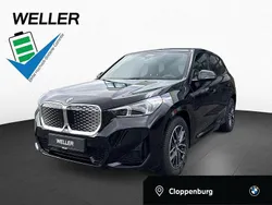Schwarz Gebraucht 2024 BMW iX1 Luxury Line SUV | 47.990 € (Fairer Preis)