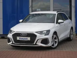 Weiß Gebraucht 2022 Audi A3 Sportback S-Line Limousine | 21.750 € (Superpreis)