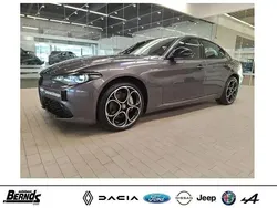 Rot Gebraucht 2023 Alfa Romeo Giulia Competizione Limousine | 39.485 € (Fairer Preis)