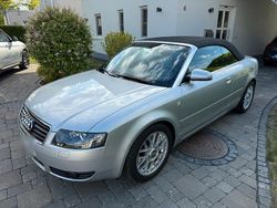 Silber Gebraucht 2002 Audi A4 Cabriolet Sport Cabrio | 17.900 €