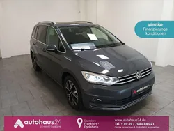 Grau Gebraucht 2021 VW Touran Highline Van / Kleinbus | 26.870 € (Fairer Preis)